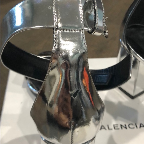 Balenciaga Argent Sandals in Silver/Mirror - Picture 2 of 6